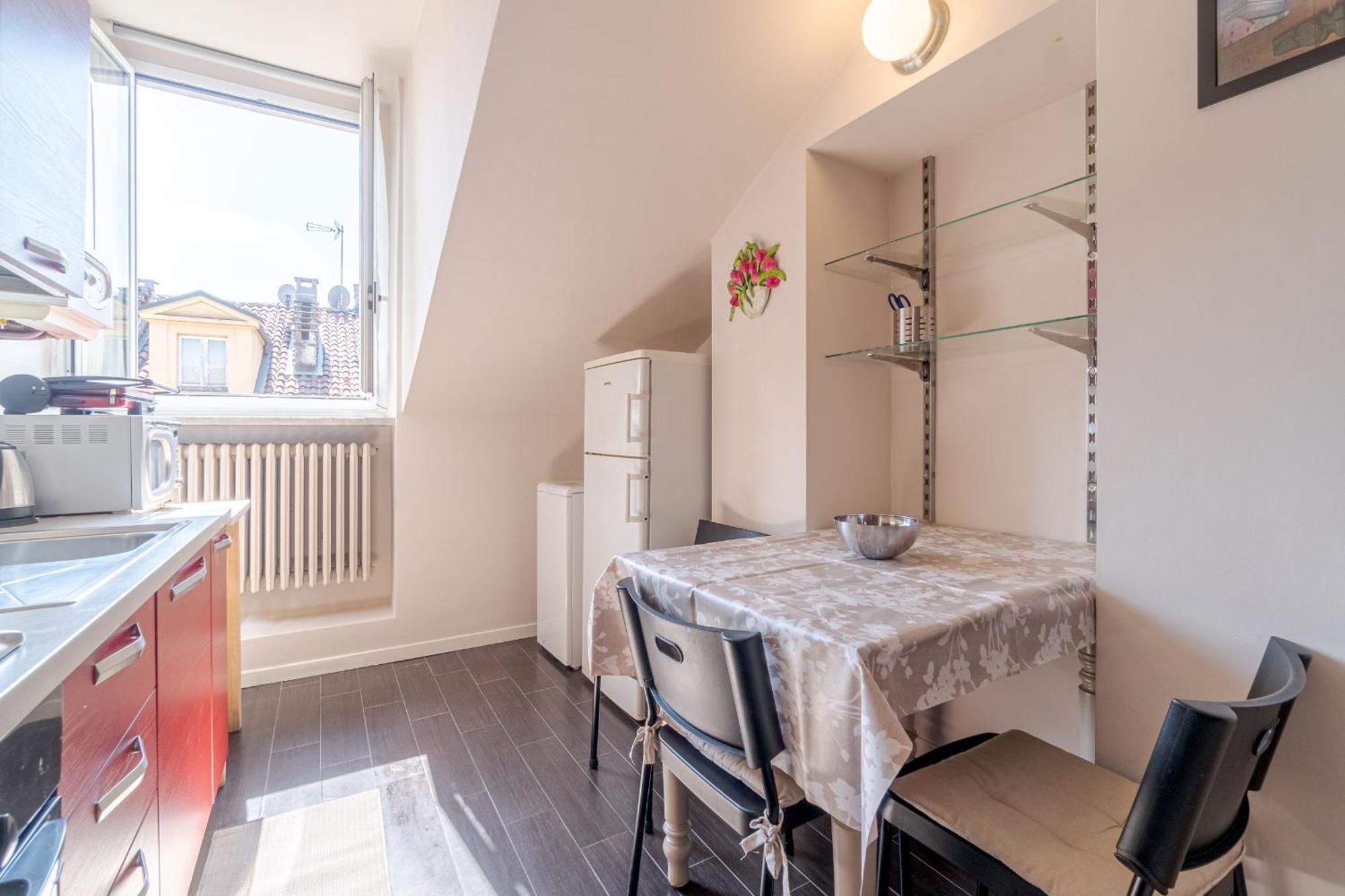 Апартаменти Casa Valeggio Attic Apt Few Steps From Porta Nuova Турин Екстер'єр фото