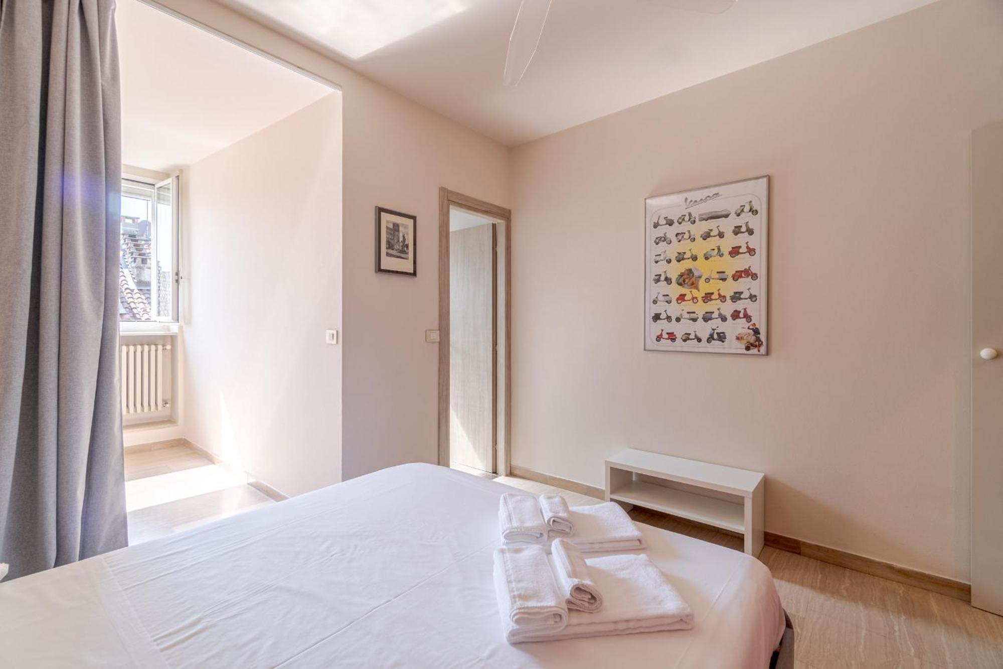 Апартаменти Casa Valeggio Attic Apt Few Steps From Porta Nuova Турин Екстер'єр фото