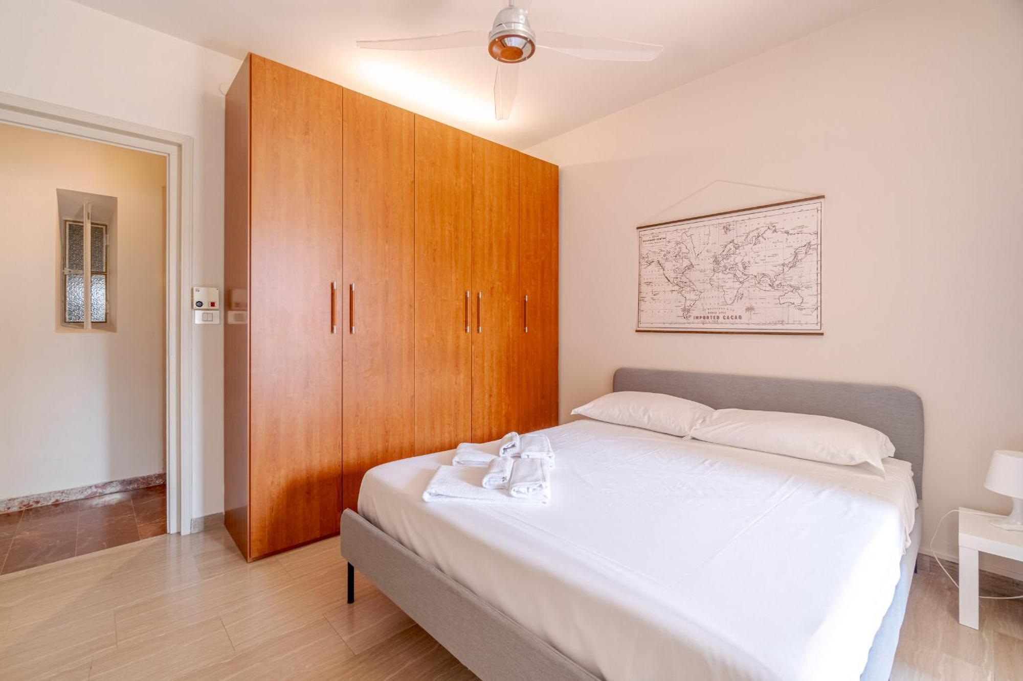 Апартаменти Casa Valeggio Attic Apt Few Steps From Porta Nuova Турин Екстер'єр фото