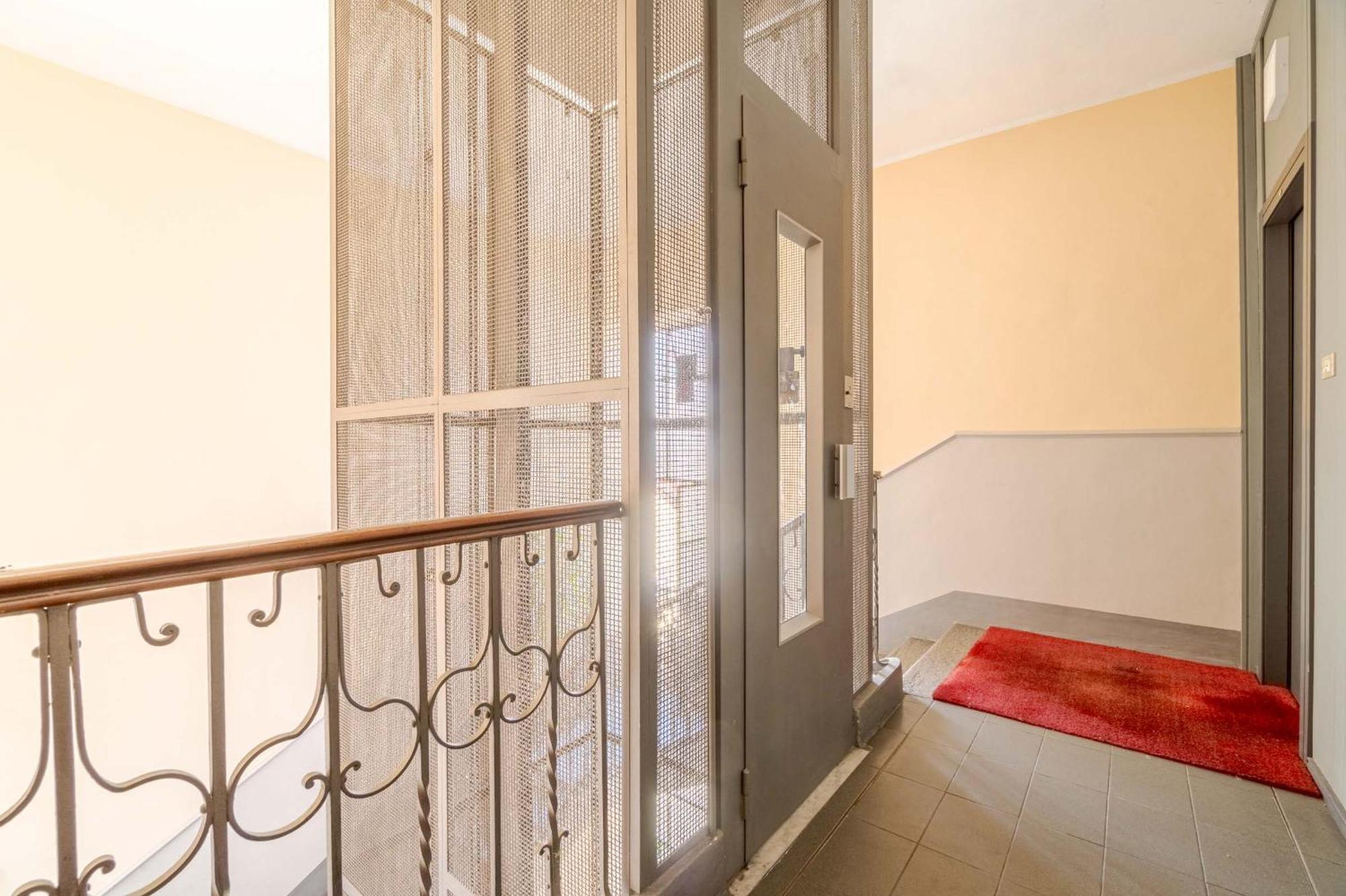 Апартаменти Casa Valeggio Attic Apt Few Steps From Porta Nuova Турин Екстер'єр фото