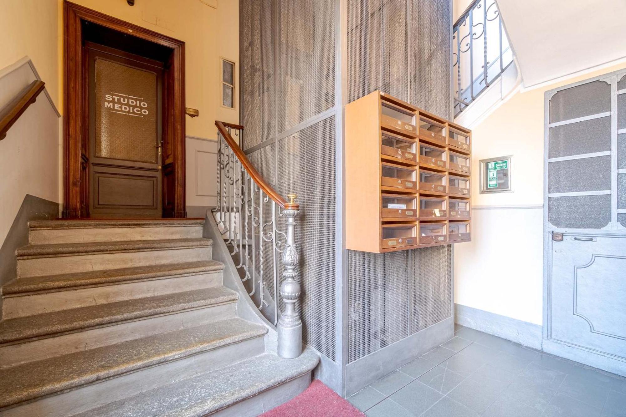 Апартаменти Casa Valeggio Attic Apt Few Steps From Porta Nuova Турин Екстер'єр фото